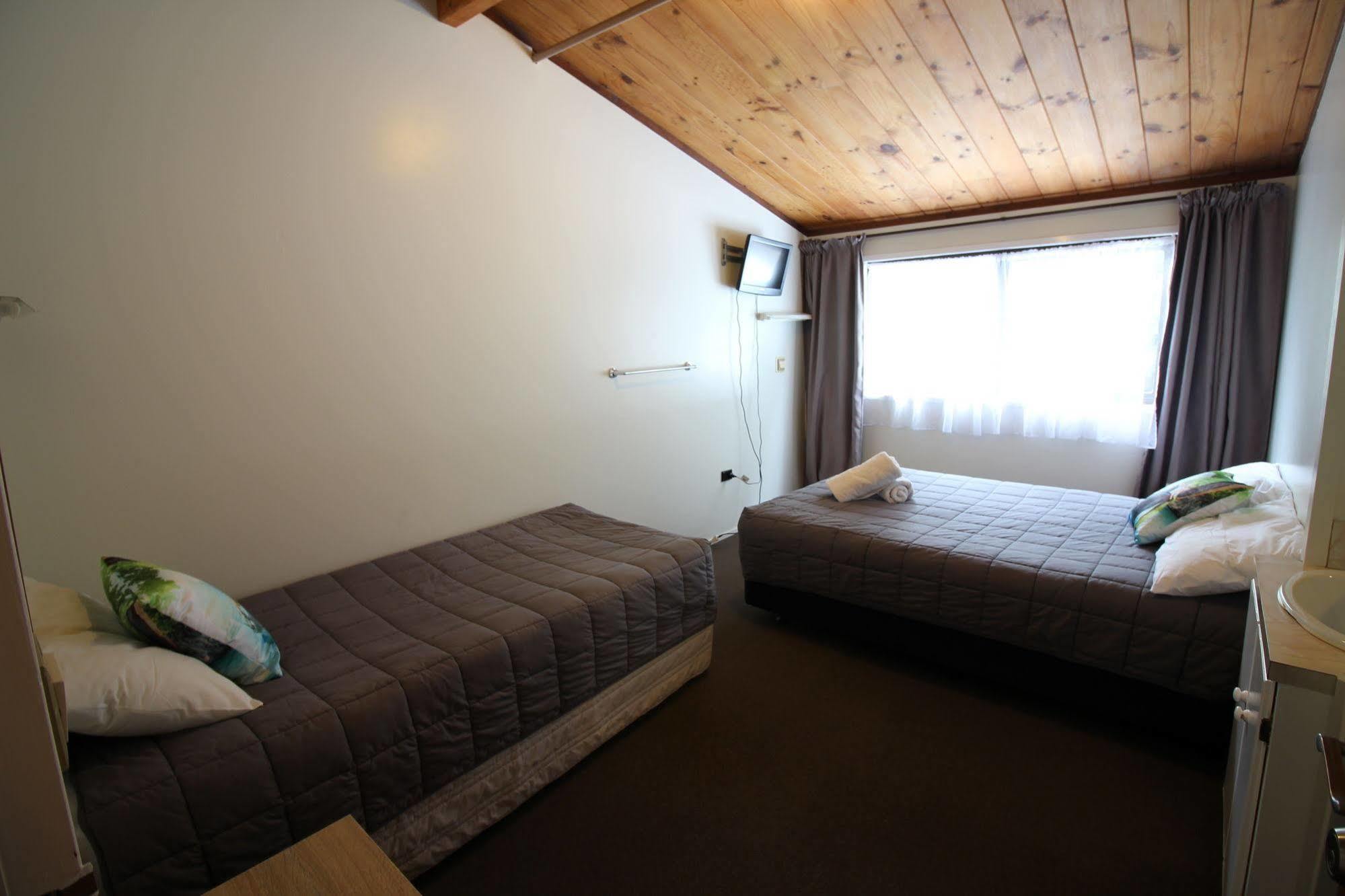 Yha Sunflower Lodge New Plymouth Extérieur photo