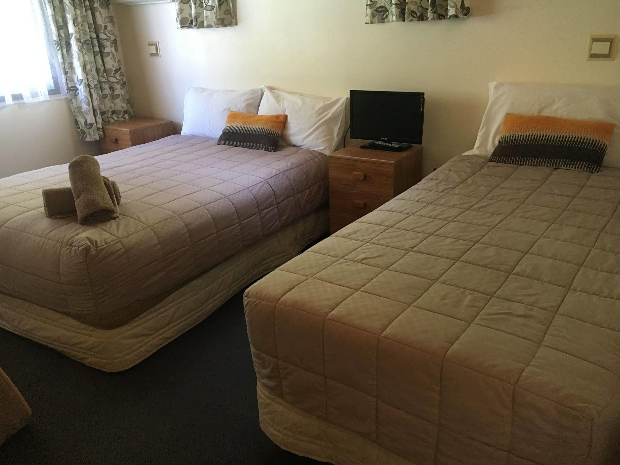 Yha Sunflower Lodge New Plymouth Extérieur photo